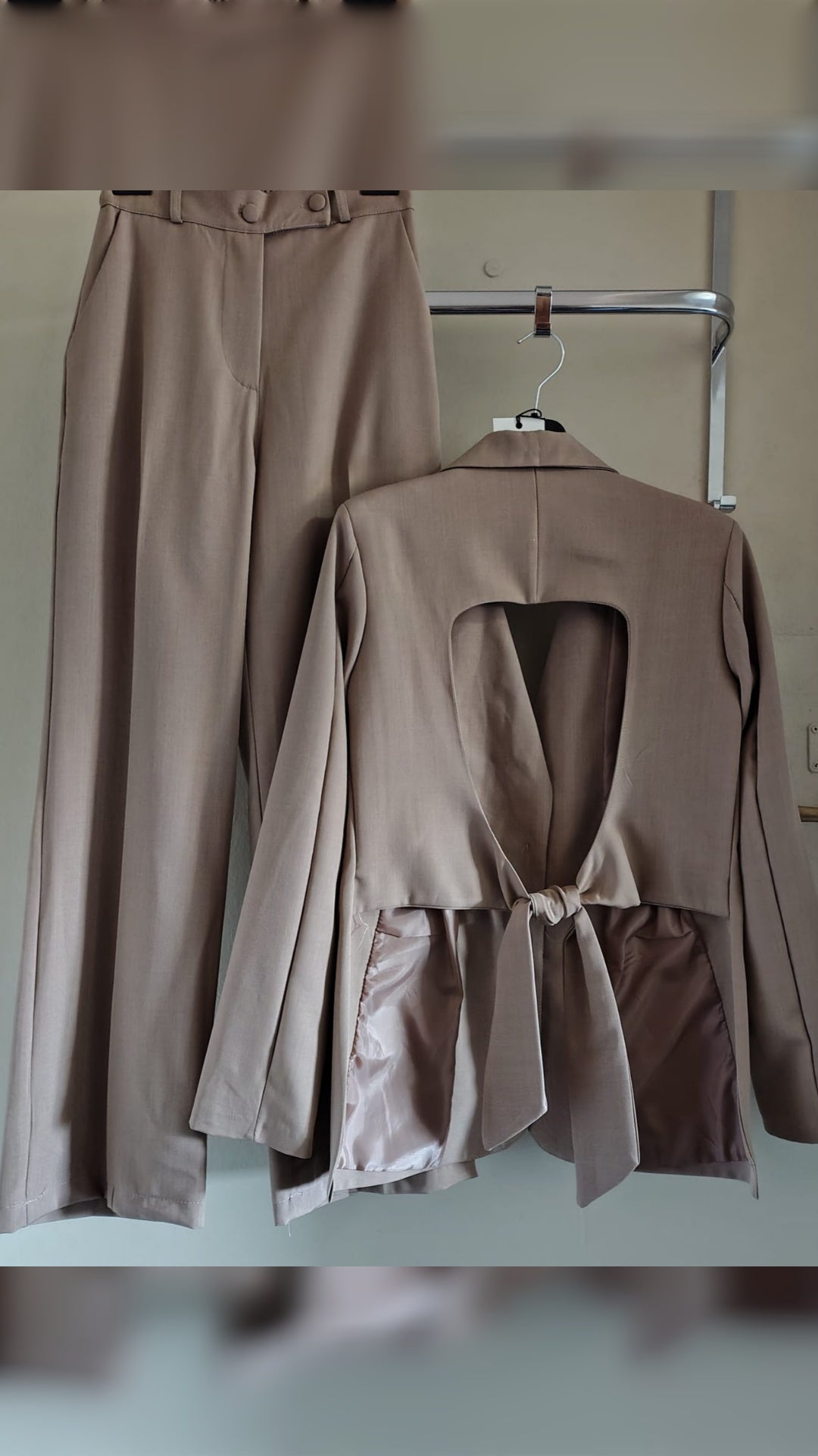 Tailleur Knot