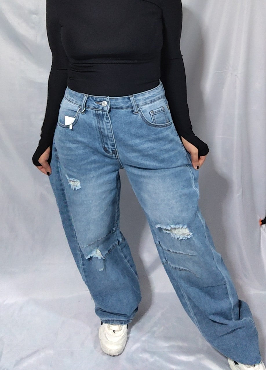 Jeans ballon con foulard camicia