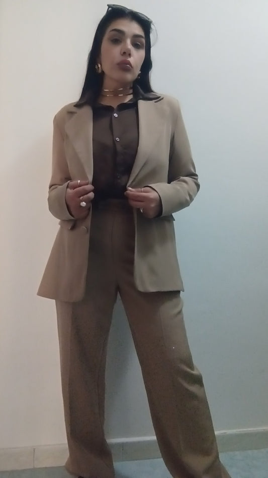 Tailleur Knot