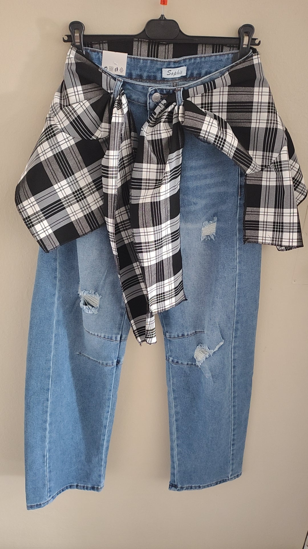 Jeans ballon con foulard camicia